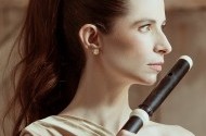 Emi Ferguson, transverse and modern flute
